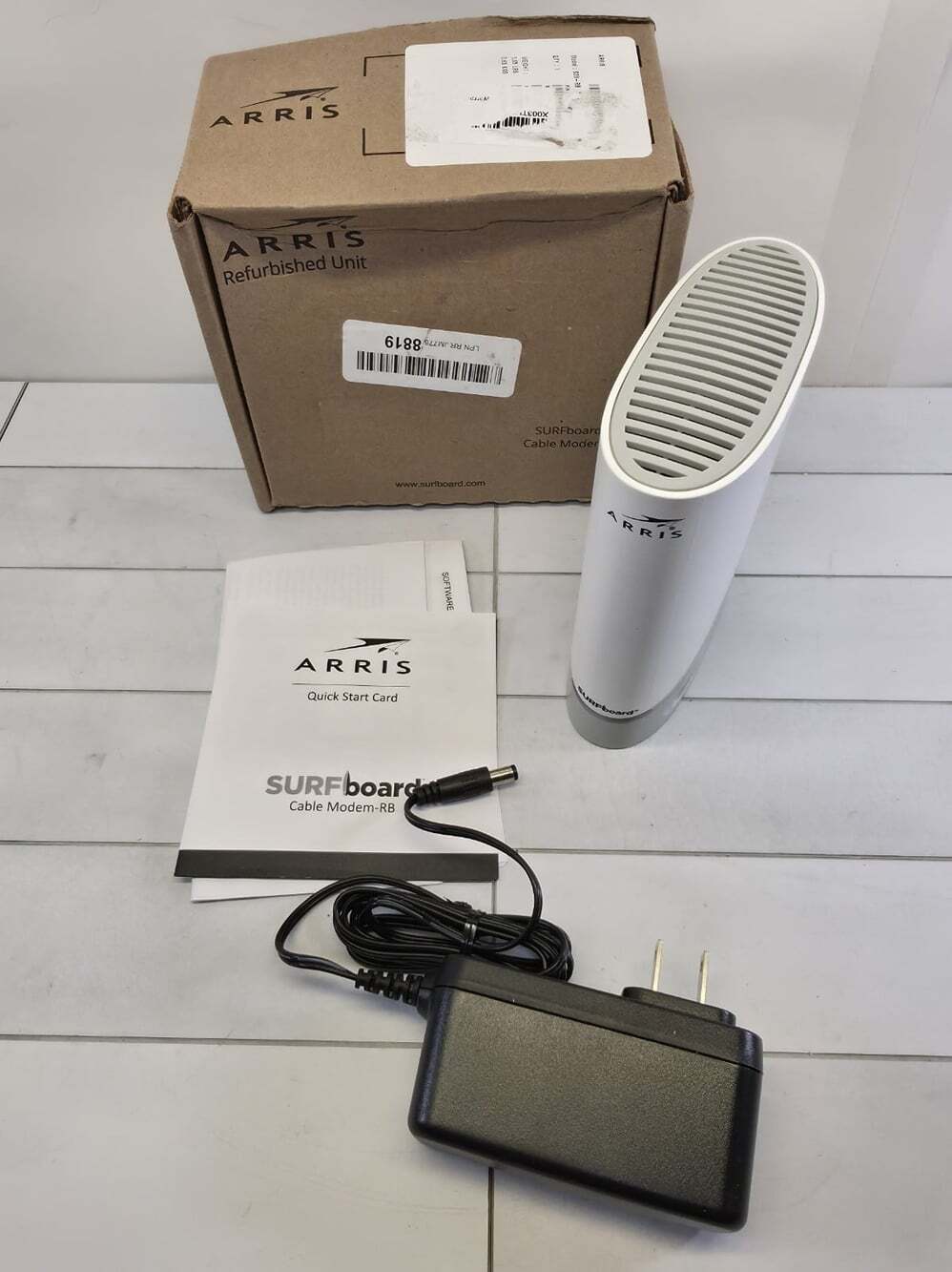 ARRIS SURFboard S33v2 DOCSIS 3.1 White Cable Modem W / Power Cord TESTED!!